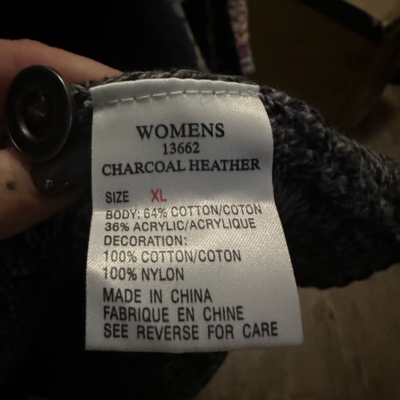 Woolrich Black & White Patterned Cardigan Sweater w Skiers - Picture 10 of 10